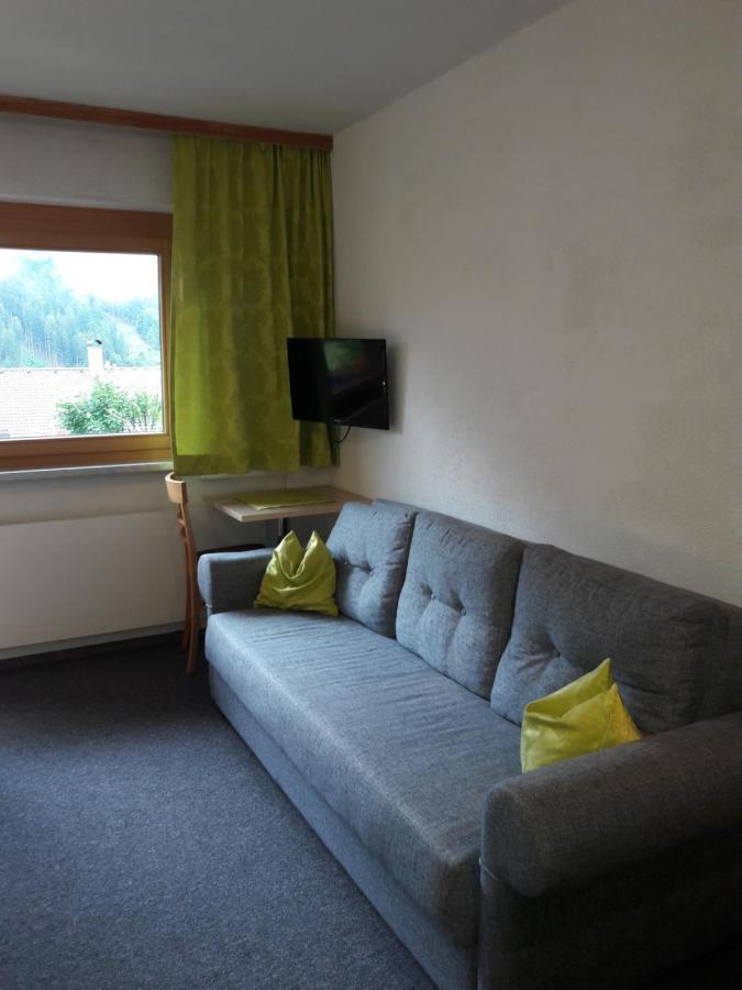 Haus Lifinar - Carmen Juen Apartment Sankt Gallenkirch Luaran gambar