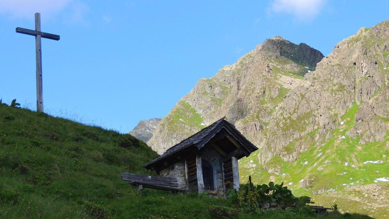 Haus Lifinar - Carmen Juen Apartment Sankt Gallenkirch Luaran gambar