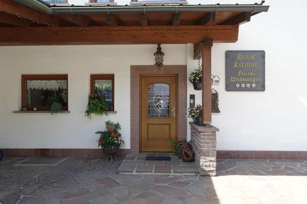 Haus Lifinar - Carmen Juen Apartment Sankt Gallenkirch Luaran gambar