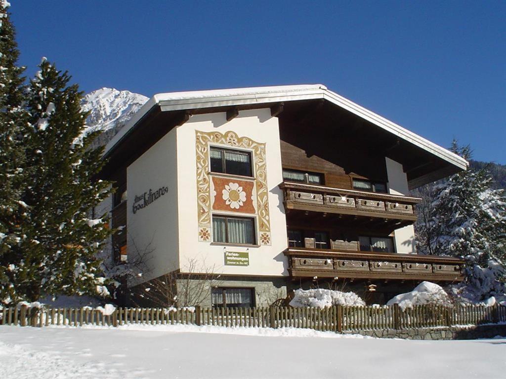 Haus Lifinar - Carmen Juen Apartment Sankt Gallenkirch Luaran gambar